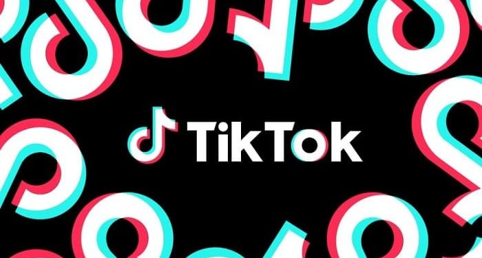 Live TikTok bị ngược chữ