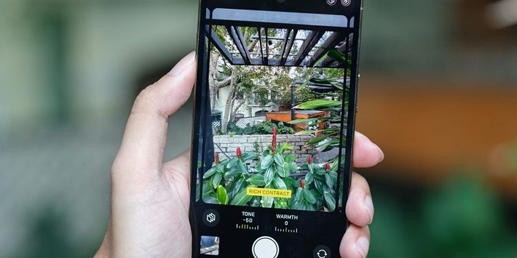 Camera iPhone không Zoom được