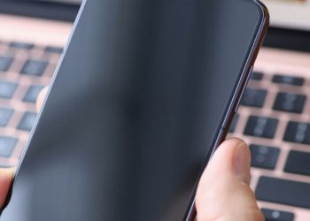 Samsung gọi bị tắt màn hình