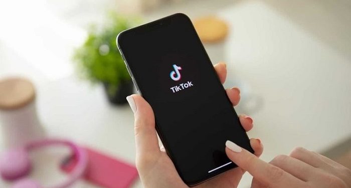 Đang xem TikTok bị tắt màn hình